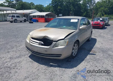 2005 Toyota Avalon Xl z USA, uszkodzony, nr VIN 4T1BK36B75U021212